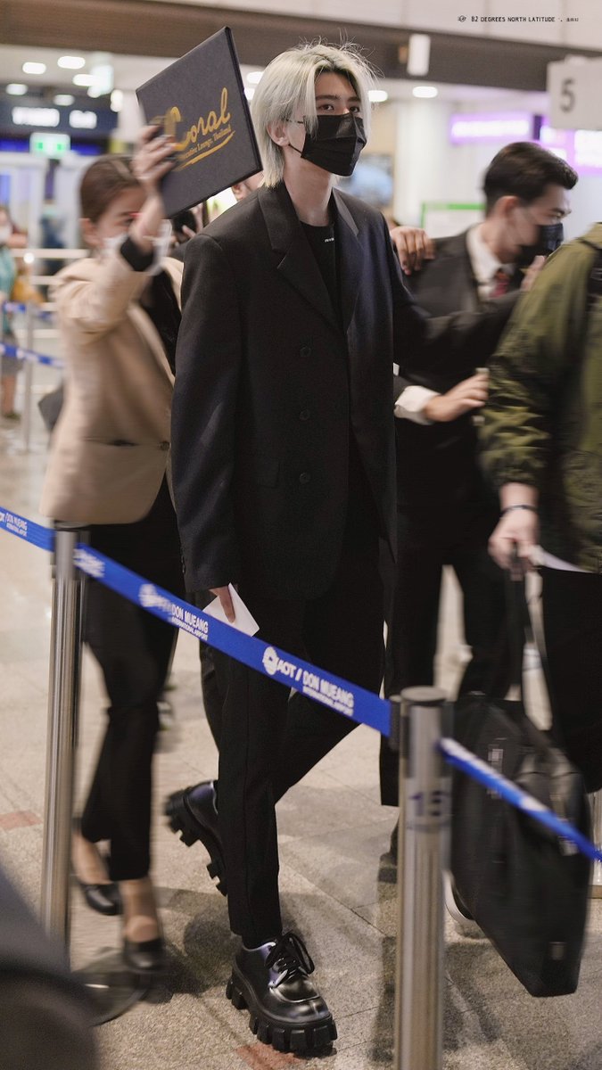 CXK_Thailand's tweet photo. 230207 DMK, Thailand 🛫 China
🥰
Ⓒ 北纬82丨蔡徐坤
#ประเทศไทยมีช่ายสวีคุนแล้ว
#ช่ายสวีคุน #蔡徐坤 #Caixukun https://t.co/nK0q2HeSLv