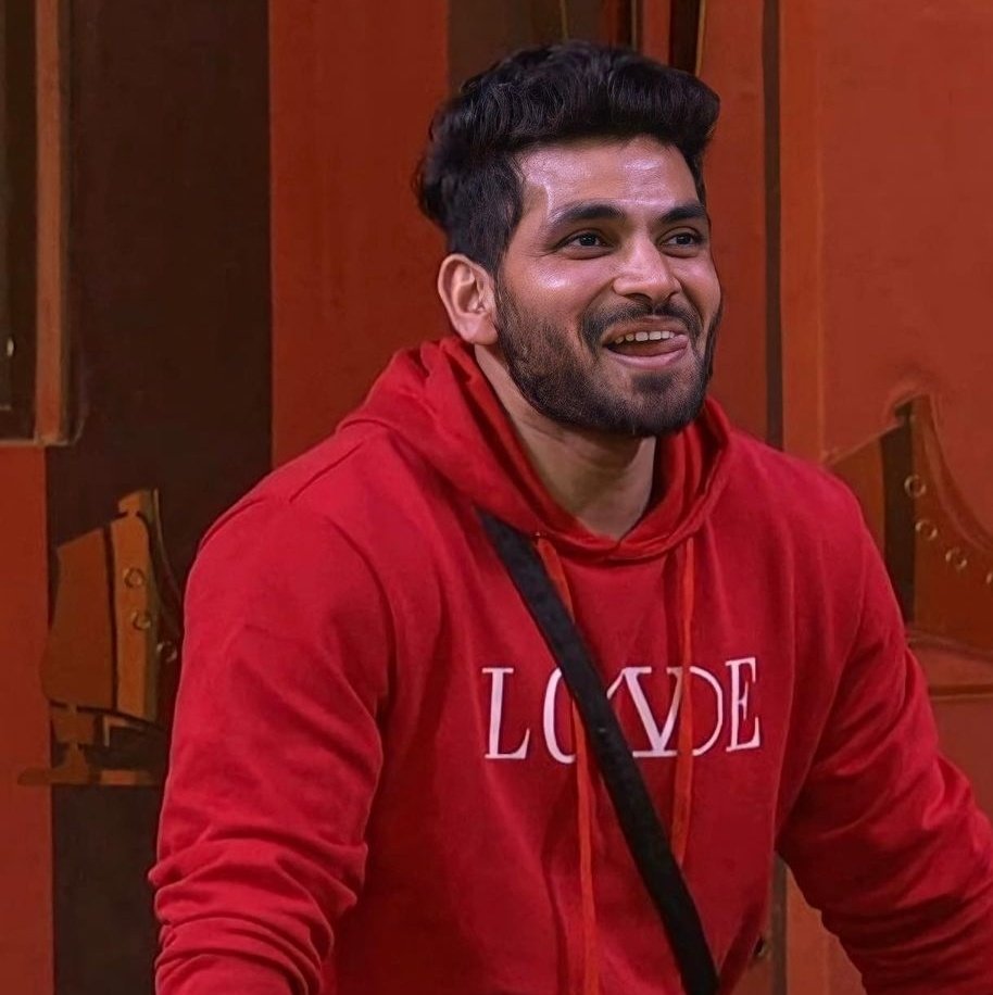 Muzzammilthakur's tweet photo. Who deserves to win #BiggBoss16        🏆 ?                              
   
🔁RT            #ShivThakare                  
❤Like        #PriyankaChaharChoudhury      

#PriyankaIsTheBoss #ShivIsTheBoss #PriyanKit #PriyankaPaltan  #ShivKiSena #ShivThakare𓃵 #ShivKiSena https://t.co/Zn1KSRR3OG