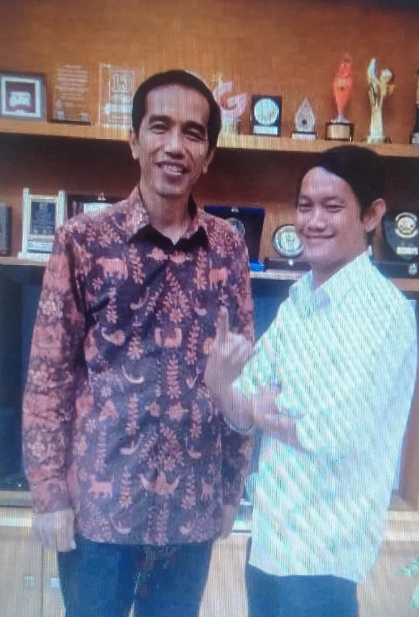 Jepri_SIP's tweet photo. Kesetiaan perjalanan diri ini #BersamaJokowi https://t.co/IgBNyyDOxA