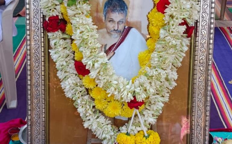 vkendra's tweet photo. VKV Kallubalu performed Pooja for Chinmaya Paduka
https://t.co/PdHrpP2r2u
#EkBharatVijayiBharat #VRock50 #Report #VivekanandaKendra #SwamiVivekananda https://t.co/5P7O2hoEqm
