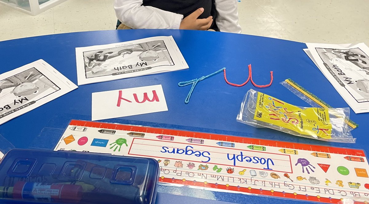 RexrodeMLST's tweet image. Let’s learn sight words! We used the wiki sticks to practice our new sight word of the week, my! Then read a story, My Bath!