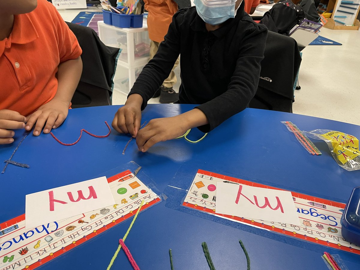 RexrodeMLST's tweet image. Let’s learn sight words! We used the wiki sticks to practice our new sight word of the week, my! Then read a story, My Bath!