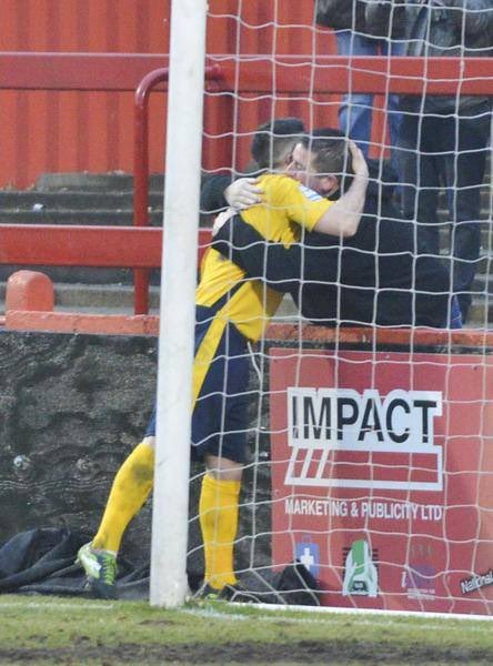 martynmac1980's tweet photo. @knotty1992 Not forgetting our moment away at Alfreton Billy ⚽️🍺❤️🤔💭

#Bromance https://t.co/bBjARVZG0R