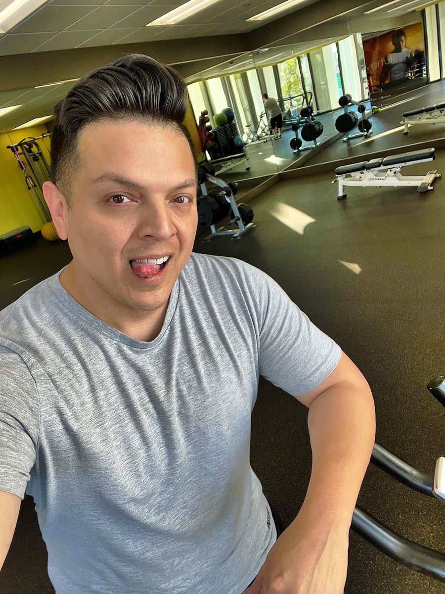 royjuarezjr's tweet image. I can honestly say I feel a little stronger. This morning I jumped out of bed with energy and thought, “Wow, I haven’t done that in a while.”

#GymTime #StayingConsistent #Healthier