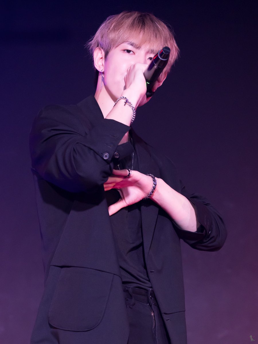 kokoon_s2's tweet photo. #코쿤 #KOKOON 
#김새암 #새암 #Wolfric  

2022.09.24 🦋 뭐라고? 

* https://t.co/UAXh8g5W1J