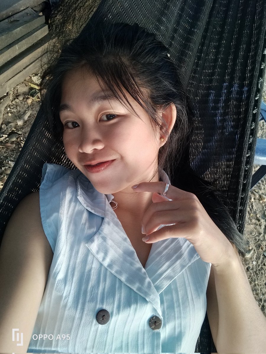 ບາງຄັ້ງ ຊີວິດກະບໍ່ຕ້ອງການກຳລັງໃຈ 
ແຕ່ຕ້ອງການ ກຳລັງໂອນ 😜😜