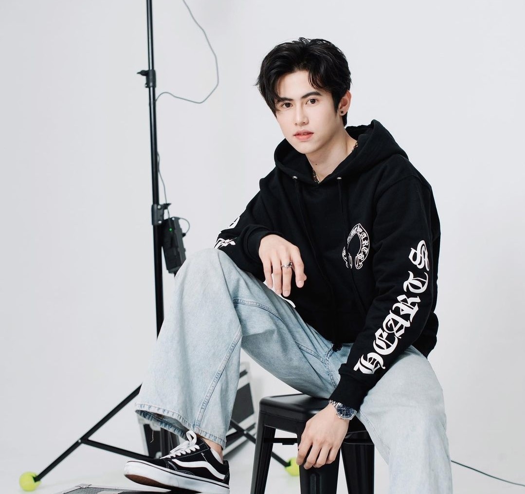 FantasyBoysNEWS's tweet photo. [RUMOR] 230207 — Yacht also known as (Sood Yacht Patsit Permpoonsavat) born in 1997, is an actor from Thailand rumored to appear on BOYS FANTASY, he will go to Korea for shooting some program about 2-3 months!

#소년판타지 #FANTASYBOYS https://t.co/223gBB11Ni
