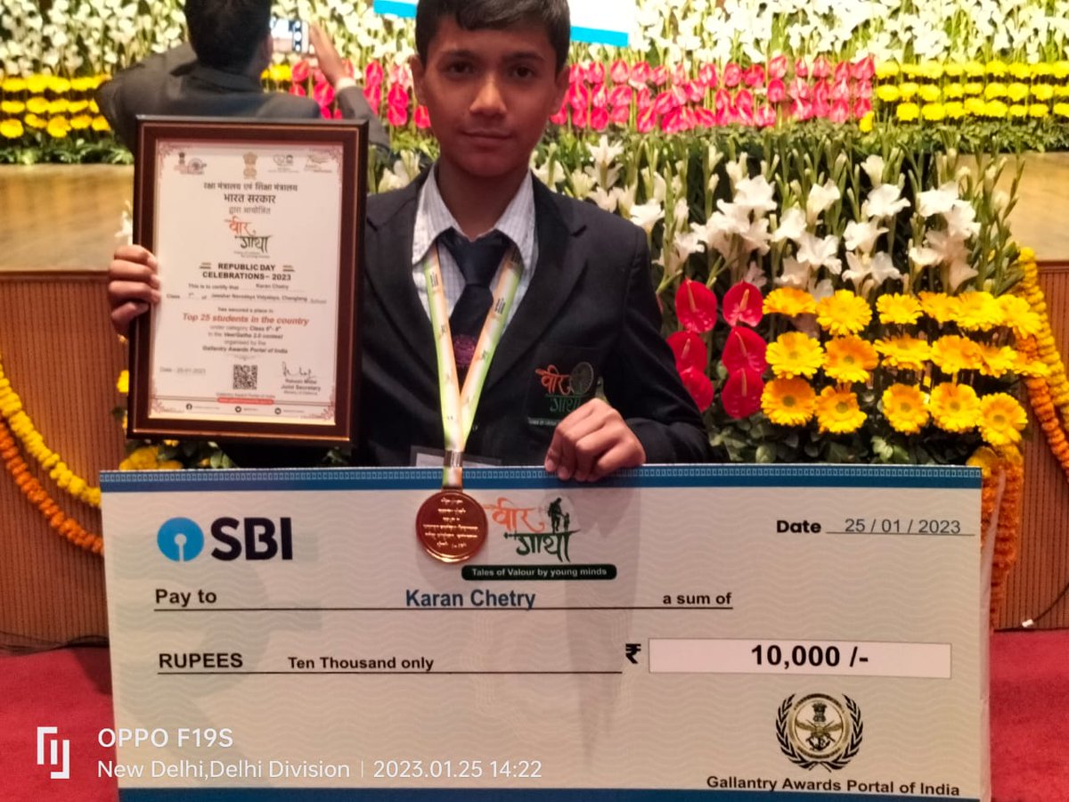 GojuJnv's tweet photo. Master Karan Chetry of Class 7 Gets Awared at Delhi for Veer Gatha Project 2.0 @CommissionerNVS @NVSHqNoida @DcShillong @PplJNVGoju @DefenceMinIndia @cbseindia29 https://t.co/ffySieoyq1