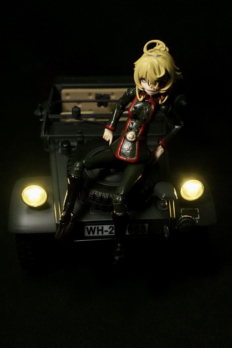 SfMBdzoLGf3DCWG's tweet photo. キューベルワーゲンと少佐殿で撮影してみた #ラジコン #フィギュア撮影 #rochobby #幼女戦記 https://t.co/sA1a9dGohh