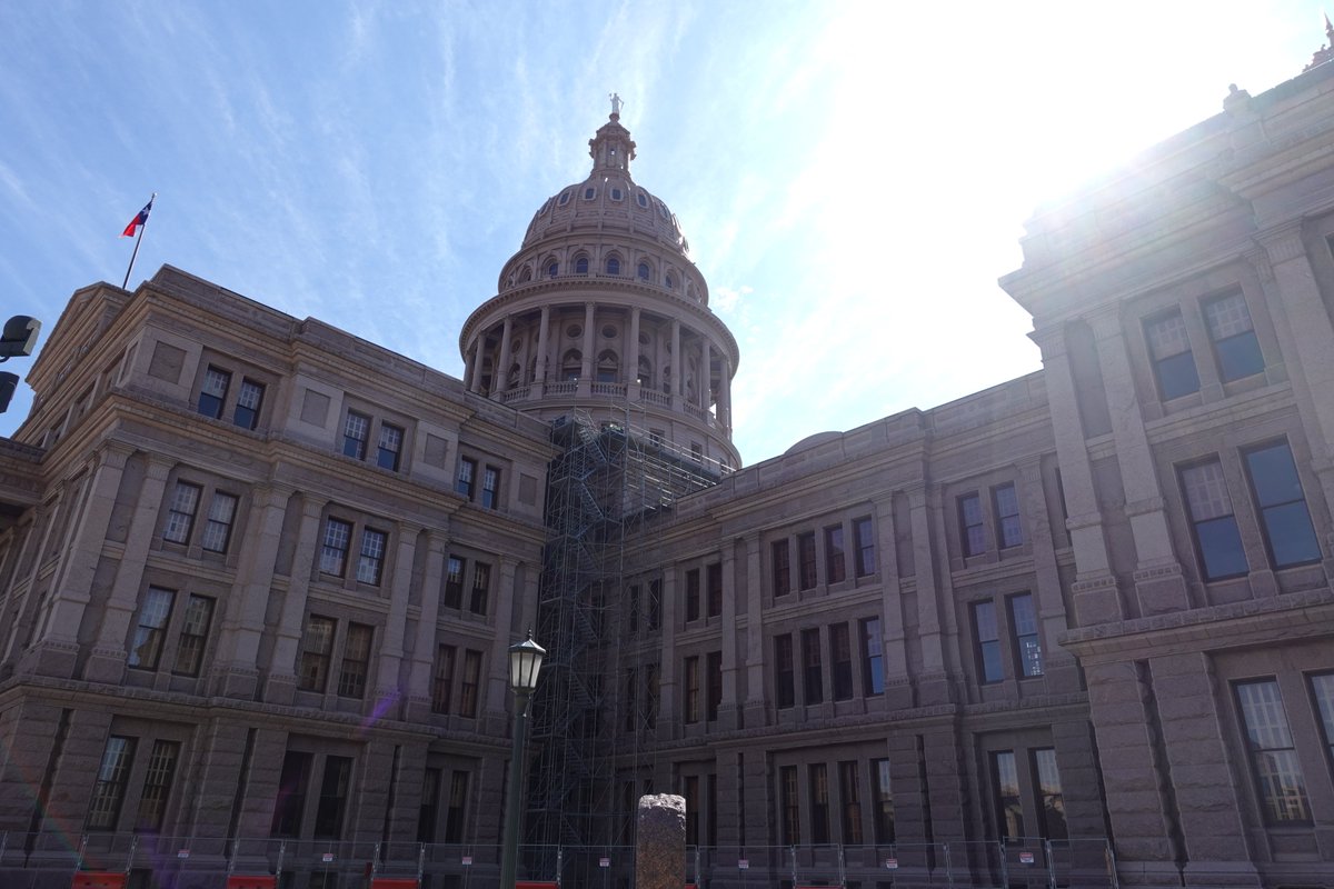 TalishaBot's tweet image. Had a great little excursion to Austin. 
The first good omen it was going to be a great weekend was when the guy I sat next to on the plane from Phx was headed to the same event as me! It only got better from there!! #breakingpoints #austin