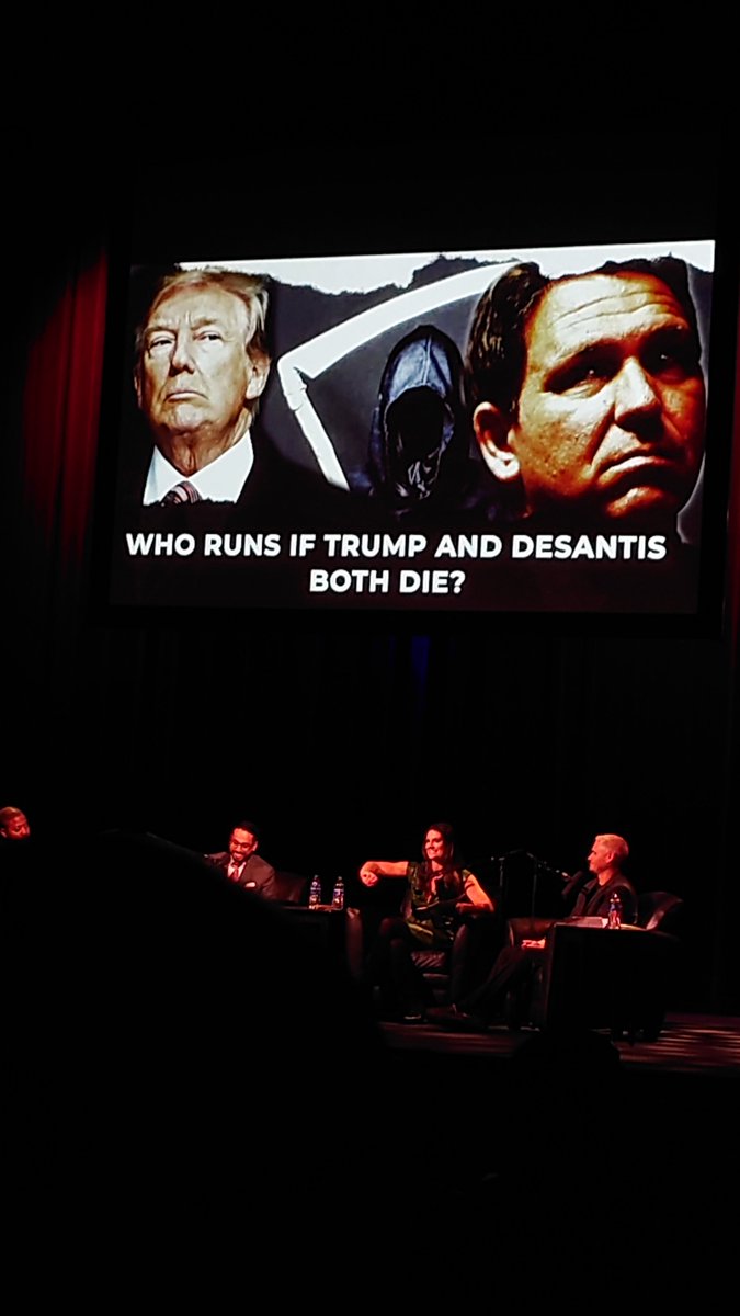 TalishaBot's tweet image. Had a great little excursion to Austin. 
The first good omen it was going to be a great weekend was when the guy I sat next to on the plane from Phx was headed to the same event as me! It only got better from there!! #breakingpoints #austin