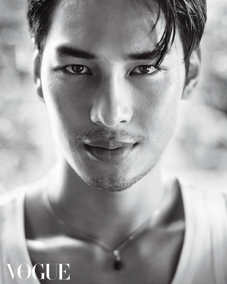 Vogue Thailand tweet media