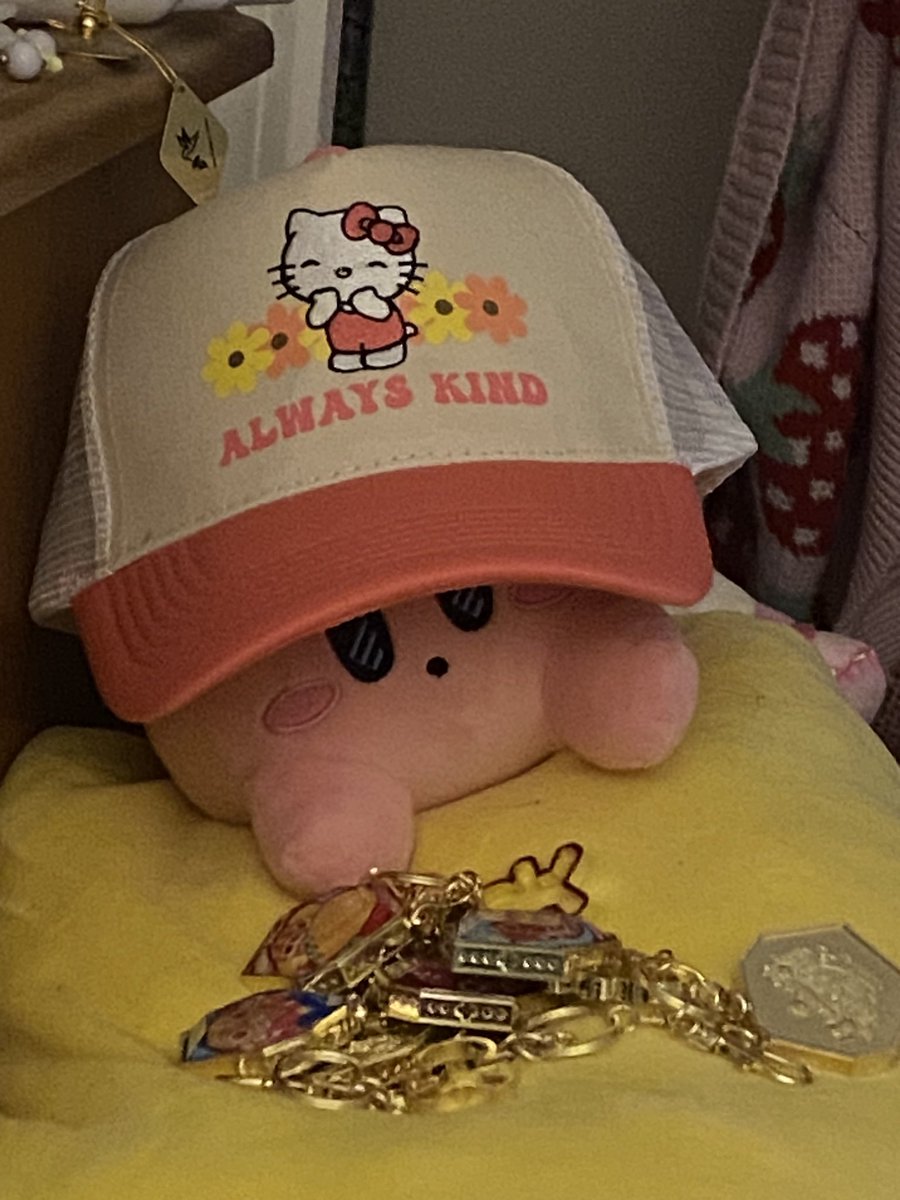 kirby 🍰 !! rtdld in 17 days on Twitter "kirby with the hello kitty cap"