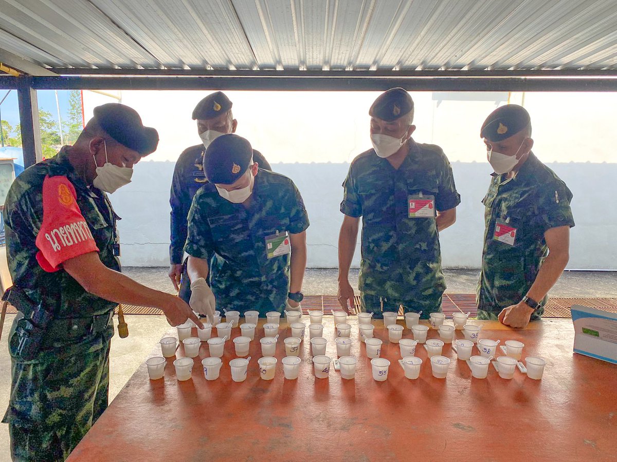 INFANTRY1522's tweet photo. เขตทหารปลอดยาเสพติด 💂🏻‍♀️💊💉
📌เมื่อวันที่ 7 ก.พ. 66 เวลา 0830
ร.152 พัน.2 ทำการตรวจปัสสาวะ กำลังพล เพื่อค้นหาสารเสพติด ทั้งนี้เพื่อเป็นการป้องกัน และป้องปราม ไม่ให้กำลังพลในหน่วย เข้าไปยุ่งเกี่ยวกับยาเสพติดเด็ดขาด 
ณ บก.ร.152 พัน.2 ค่ายพระยาเดชานุชิต ต.วังพญา อ.รามัน จ.ยะลา https://t.co/kzTBHFtaTq