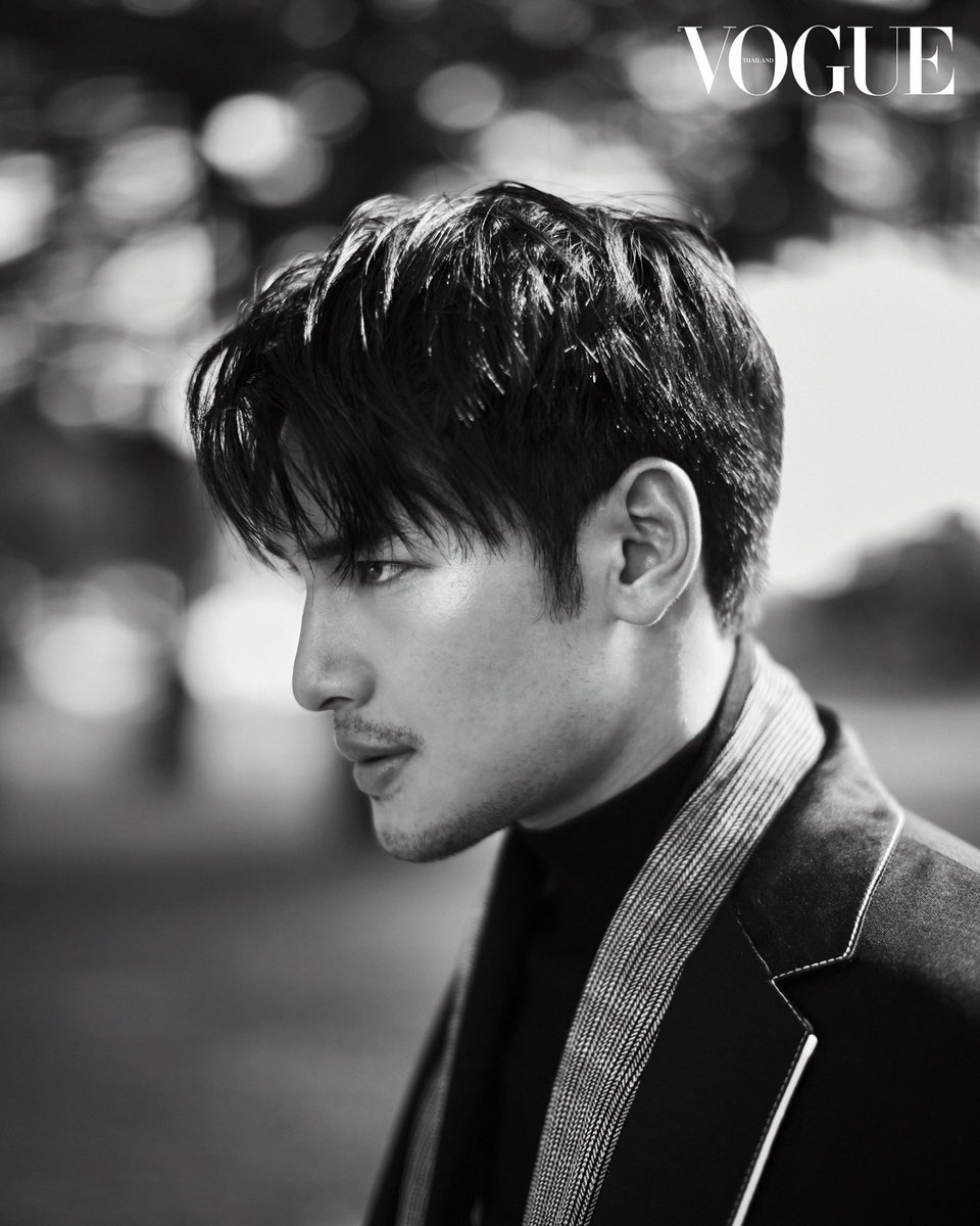 Vogue Thailand tweet media