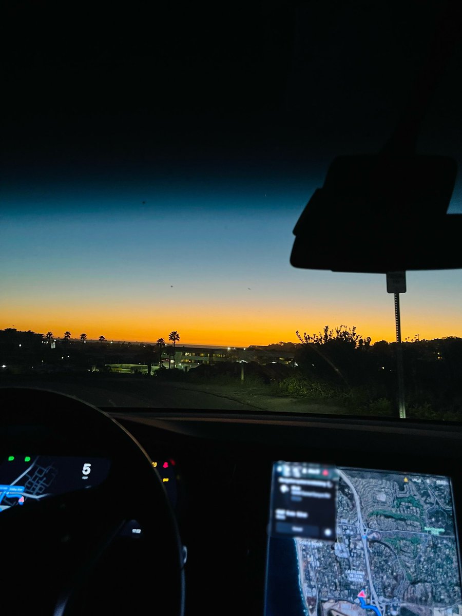 Daniel Kiani (ux/acc) tweet media