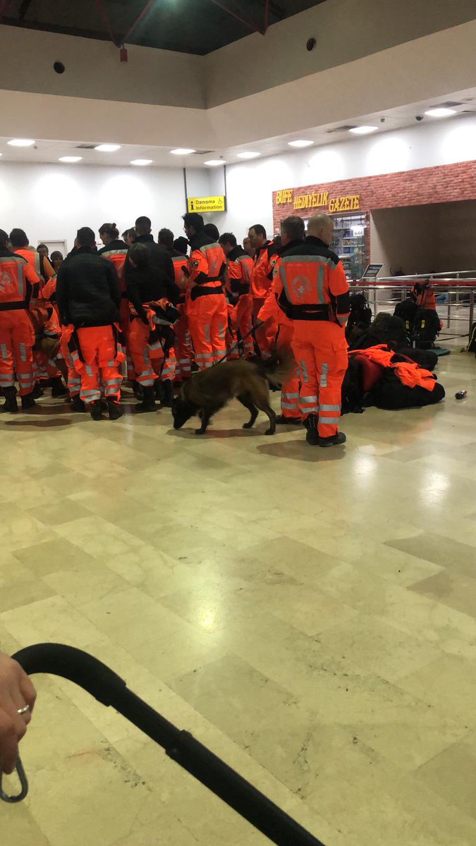 Püren (@purenyo) on Twitter photo Saatlerdir Adana havalimanında, 80 kişilik, köpekli teçhizatlı bir ekip nereye, nasıl gideceğini bilmez halde bekliyor. Kamyon lazım diyorlar. Arayan soran yok. İletişim bilgiler var elimde. Allah aşkına birisi ilgilensin
<a href="/TCAdanaValiligi/">T.C. Adana Valiliği</a> <a href="/ZeydanKaralar01/">Zeydan Karalar</a> Saatlerdir Adana havalimanında, 80 kişilik, köpekli teçhizatlı bir ekip nereye, nasıl gideceğini bilmez halde bekliyor. Kamyon lazım diyorlar. Arayan soran yok. İletişim bilgiler var elimde. Allah aşkına birisi ilgilensin
<a href="/TCAdanaValiligi/">T.C. Adana Valiliği</a> <a href="/ZeydanKaralar01/">Zeydan Karalar</a>