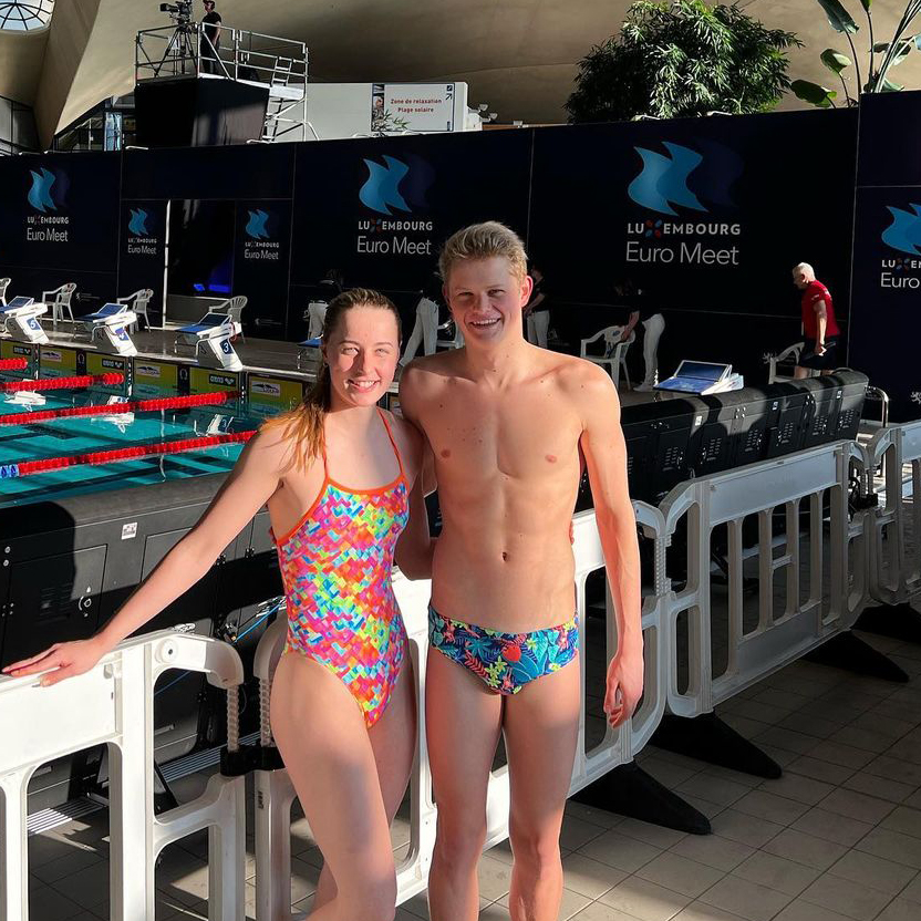 funkytrunks's tweet photo. Teamwork makes the Funky dream work 💪. Our #funkytrunkers and #funkette #fteamers are hard at work around the world including @scottgibson2502 and Katie Goodburn at high altitude camp in Spain. Get your poolside snaps together and tag us so we can share your magic moments! https://t.co/np2Amf8Faz