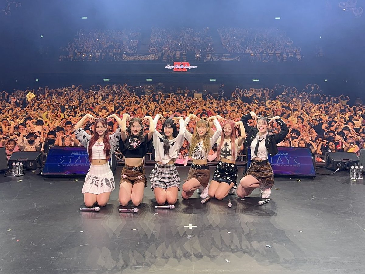 keikocarts's tweet photo. a thread to relive our moments from stayc in kuala lumpur 1st fanmeeting !
#HelloSTAYC #STAYCinKL https://t.co/1vi6jVkVQG