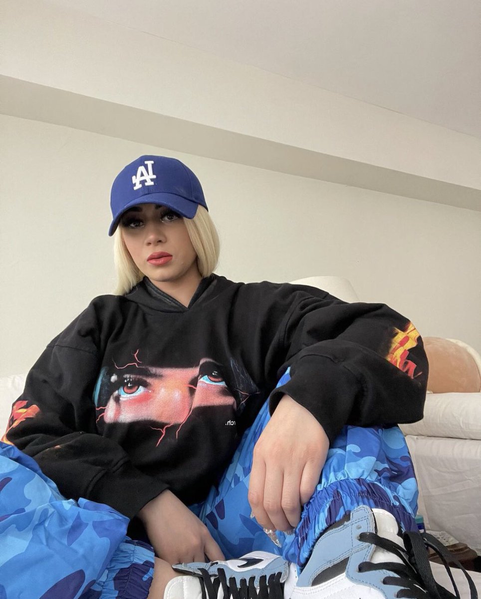 sugarpeach91's tweet photo. Always choose to be a good version of yourself https://t.co/lxM1cheyw0