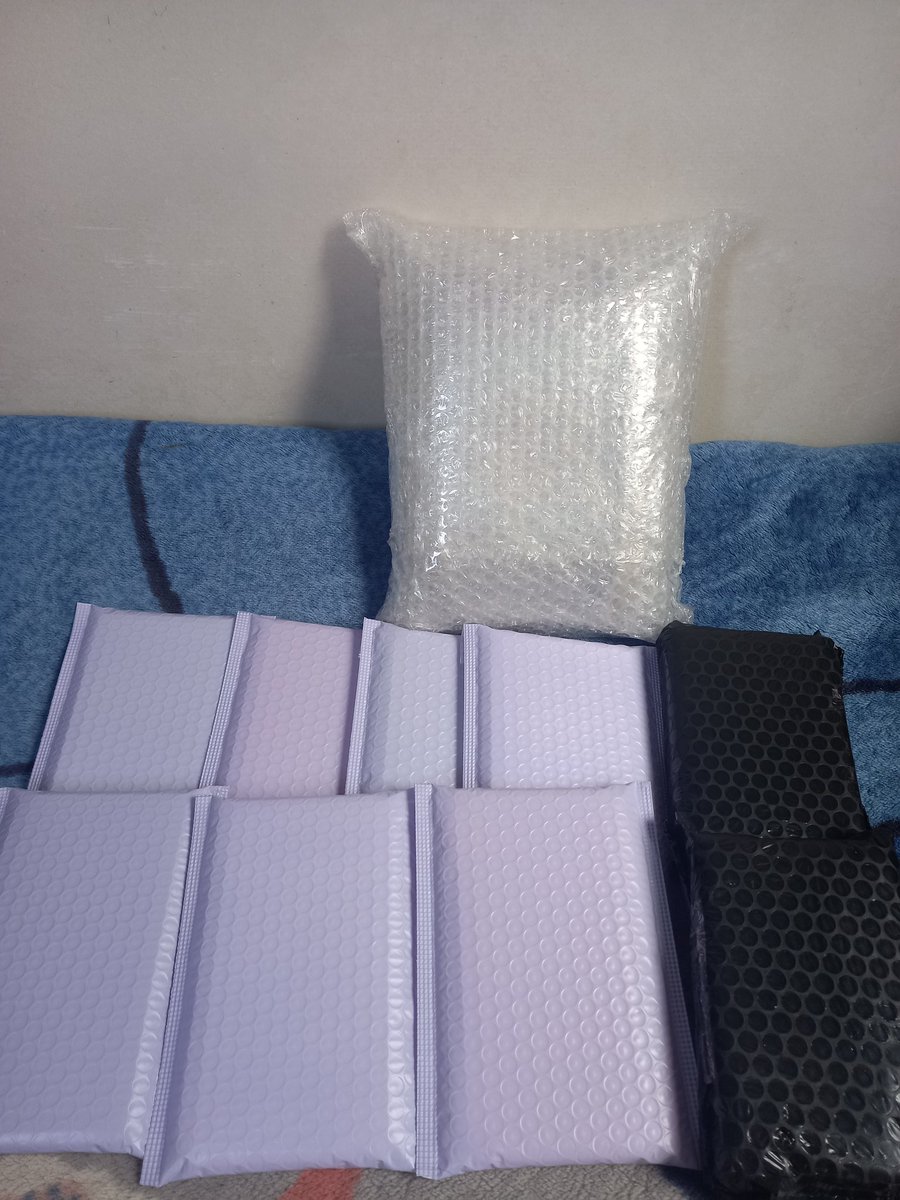 fallenwji's tweet photo. 📦 — #089uds 

hello buyers! your items are all ready to ship, shipment will be tomorrow. you guys don't know how happy I am when I receive orders. thank you so much for trusting me I hope these parcels arrive to each of you safely 🥹🥹🫶🏻 https://t.co/ng2RKyqM1k