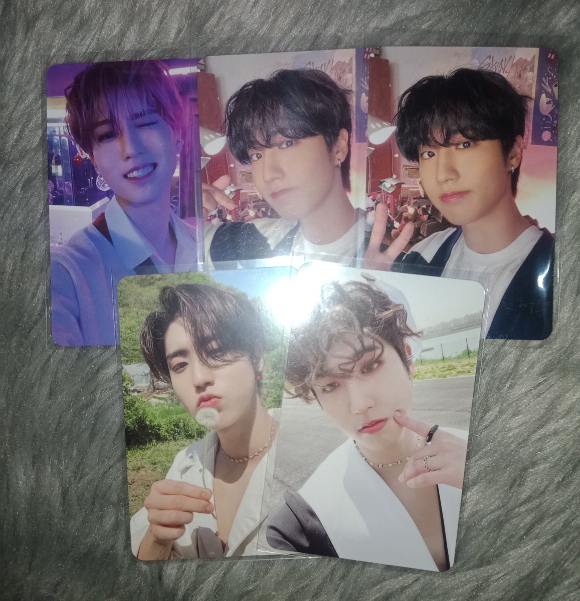 krizcart's tweet photo. wts lfb

Han ube pc set
- 850 payo
- good condi
- dm to claim 
mop. Gcash | mod. Direct jnt | loc. Bulacan 

# wts lfb han ube han maxident album pc tcrush go version https://t.co/dVgxY0TlSY
