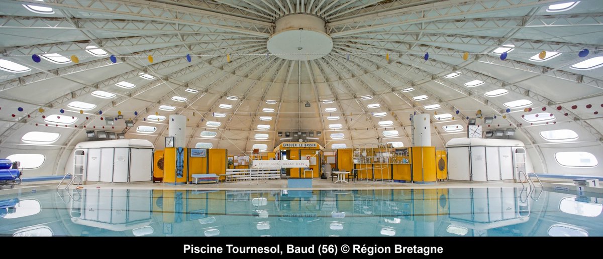 decentralises's tweet photo. Attendez en fait depuis tout ce temps on a tous eu les mêmes piscines municipales ??? Je croyais que celle de mon enfance était stylé ptn https://t.co/QFvBkUbhzH