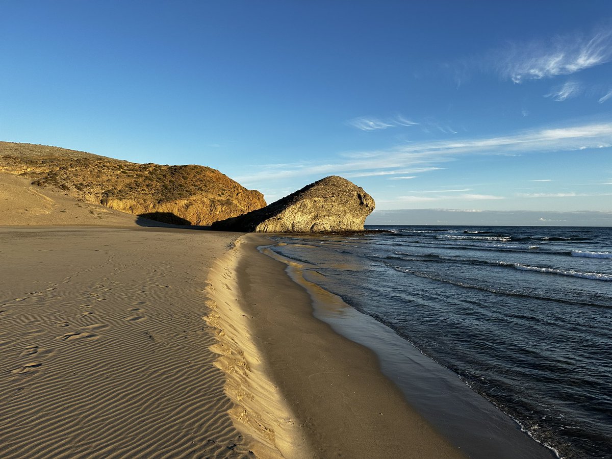 🔝 Te desvelamos las 𝟭𝟬 𝗺𝗲𝗷𝗼𝗿𝗲𝘀 𝗽𝗹𝗮𝘆𝗮𝘀 𝗱𝗲 𝗔𝗹𝗺𝗲𝗿𝗶𝗮 🎯 porque #Almeria siempre es una opción perfecta para una escapada

👉bit.ly/CalasAlmeria

✨Somos fans incondicionales de esta provincia #almeriaturismo #destinoalmeria #DateunaAlegria #ViveAndalucia