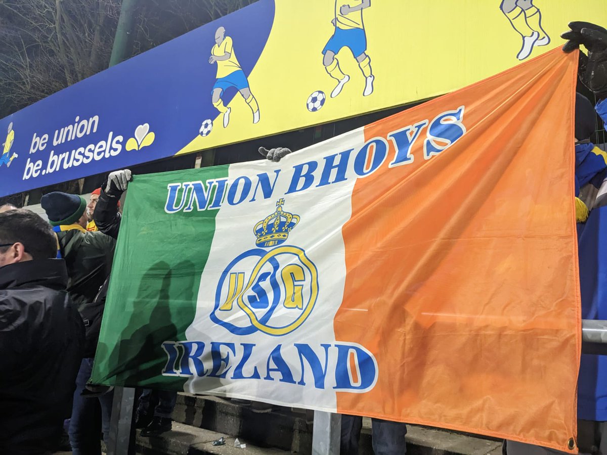USGIrishBrigade's tweet photo. Flying the flag againat Zulte Waregem. #usgzwa #fournil https://t.co/istl5bUSNz