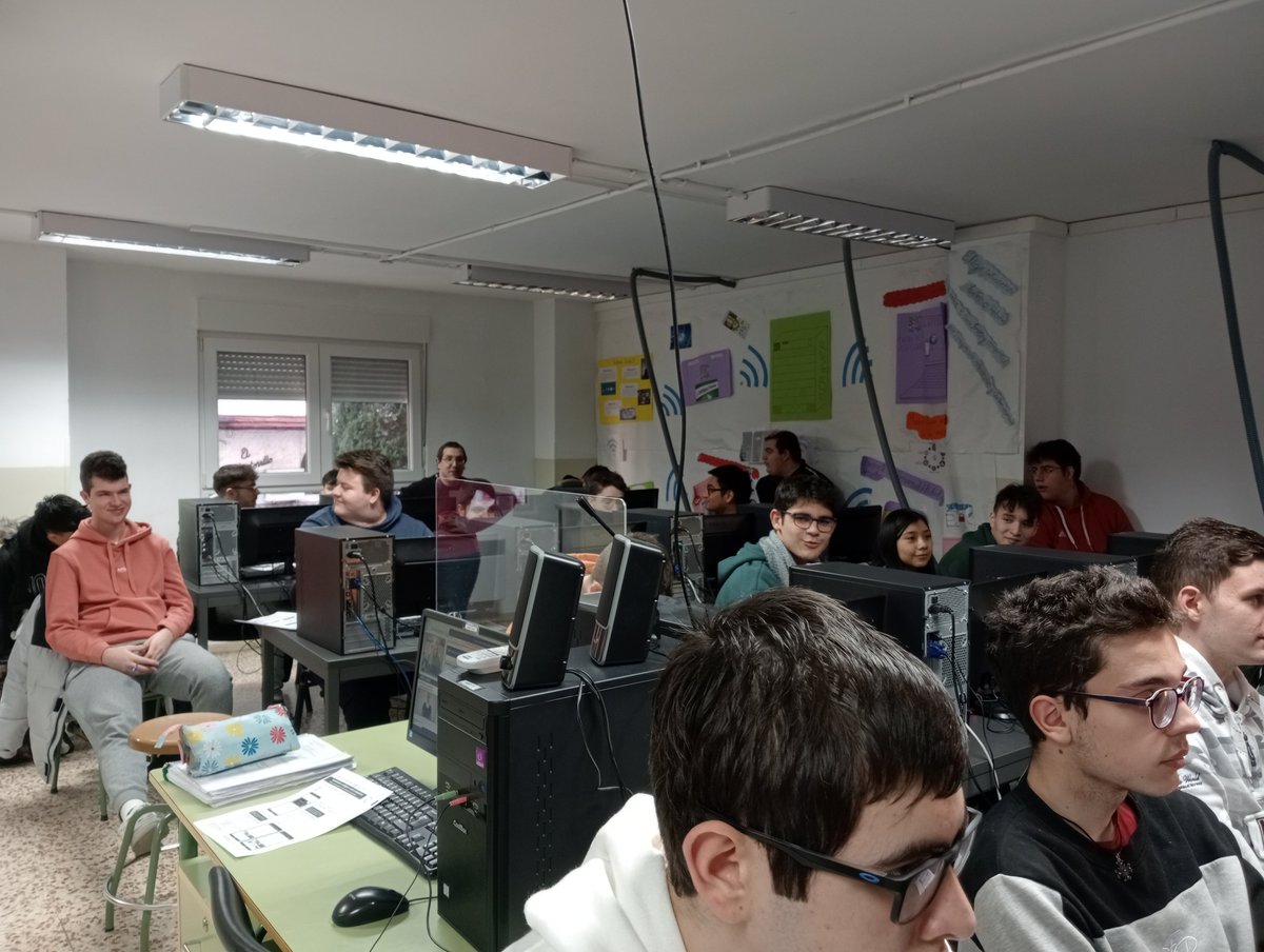 CE GregorioFernández tweet media