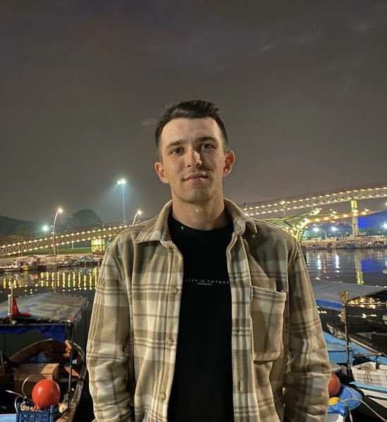 goncapolatt's tweet photo. Akrabamız Astsubay Emir Özalp bugün teslim olacaktı. Adıyaman merkez Ünal otelde kalıyordu.Kendisinden haber alamıyoruz.Ünal Otel Kapcami mh. Harıkçı caddesi,Eski Kahta cd. No:14, 02100 Merkez/Adıyaman @haluklevent  @AFADBaskanlik https://t.co/gvtjajdoyZ
