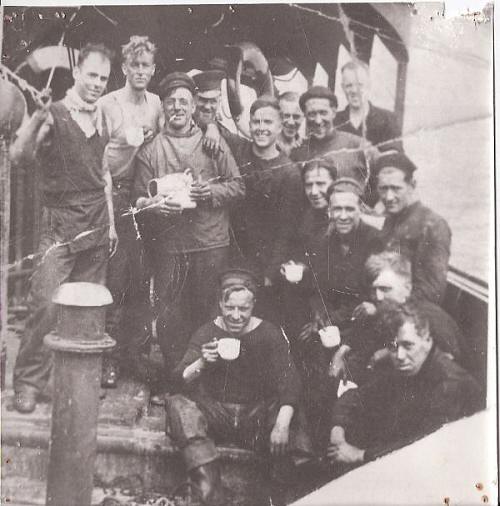 LRFHEC's tweet photo. Fishing trawlers, turned Royal Naval Patrol Reserve, otherwise known as 'Harry Tate’s Navy’ 😮 @rosegeorge3 speaks with @DrSamWillis on the latest #MarinersMirror Podcast 🎙️👉https://t.co/7mmIHI8X1U https://t.co/RDe2ctcqmk