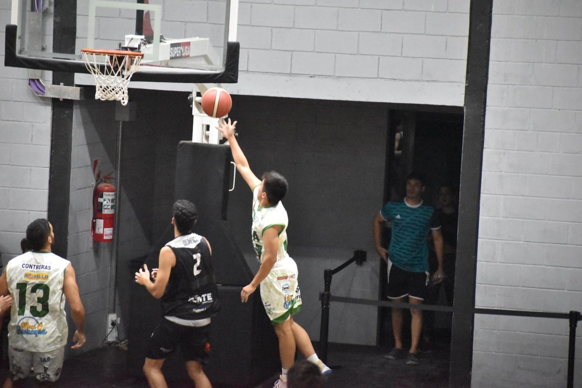 LBNAbasket's tweet photo. Liga Federal | Fecha 2

La fusión cayó en su visita a Santiago frente a Ciclista Olímpico por 83 a 67.

🏀 Nuestra figura fue Marcos Contrera con un doble-doble (17 pts y 12 rebotes) +18. 

#SomosLBNABasket https://t.co/ZddUG7b5la