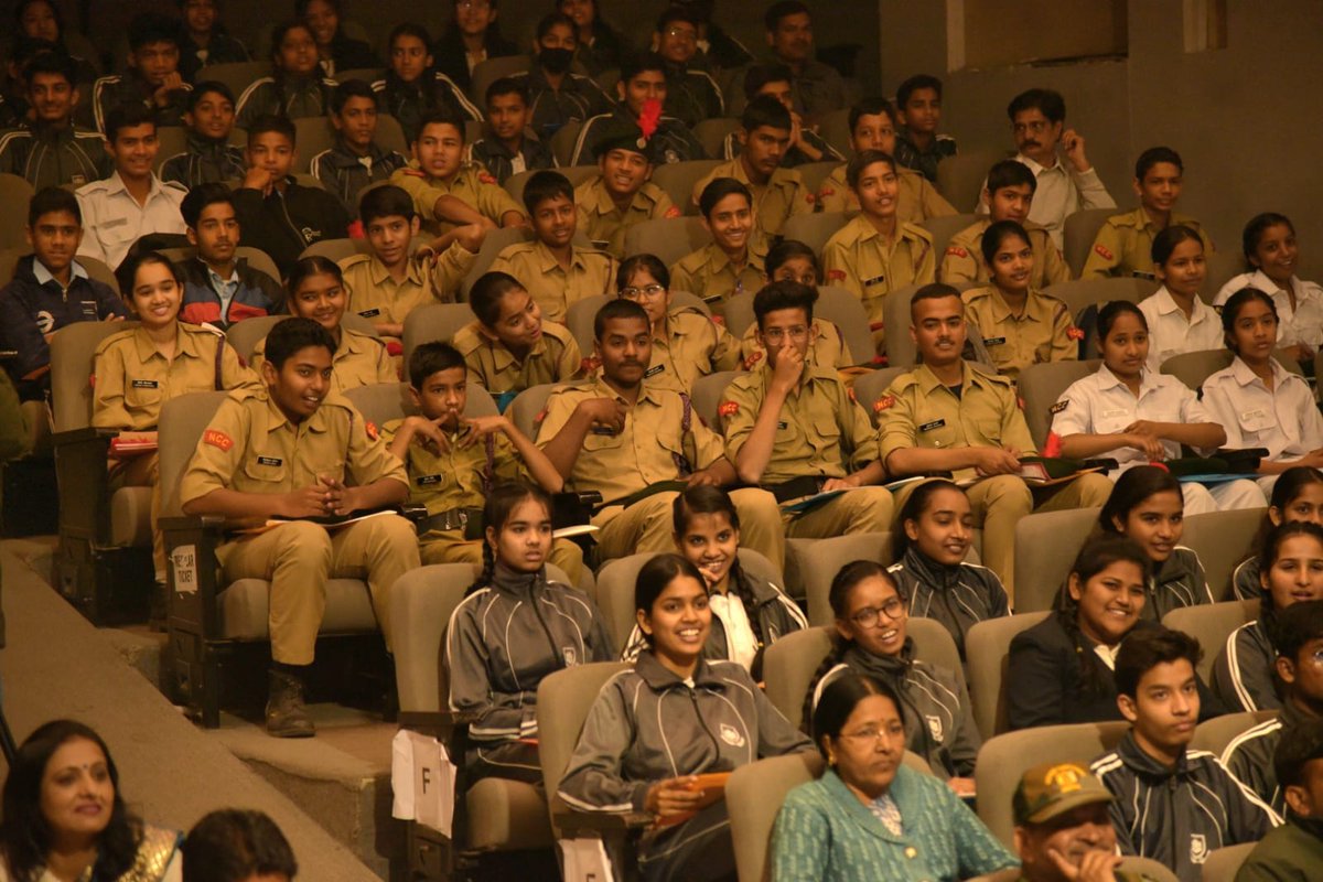 rscpcr's tweet image. आयोग द्वारा बोर्ड परीक्षाओं से पूर्व ‘परीक्षा पर्व’ का आयोजन..
आयोग अध्यक्ष श्रीमती संगीता बेनीवाल मुख्य आतिथ्य में हुआ आयोजन..
आयोग के सदस्य वंदना व्यास, राजीव मेघवाल, संगीता गर्ग व साबो मीणा भी साथ रहे.. 
@RajCMO 
@SangeetaBeniwa3
@SangeetaGarg_
@shiv_naga
@AkhilNSJaipur