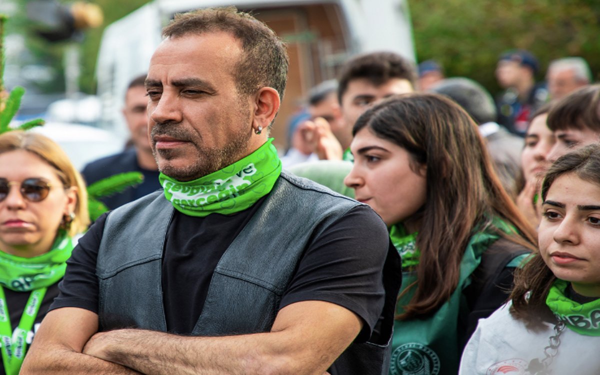 Haluk Levent'in ülkeye faydası TBBM'de bulunan 600'e yakın Milletvekilinden daha fazla nokta..

#seferberlik Tank Ecevit Shame Utanmaz Hataya #DepremVergileriNerede #AHBAP