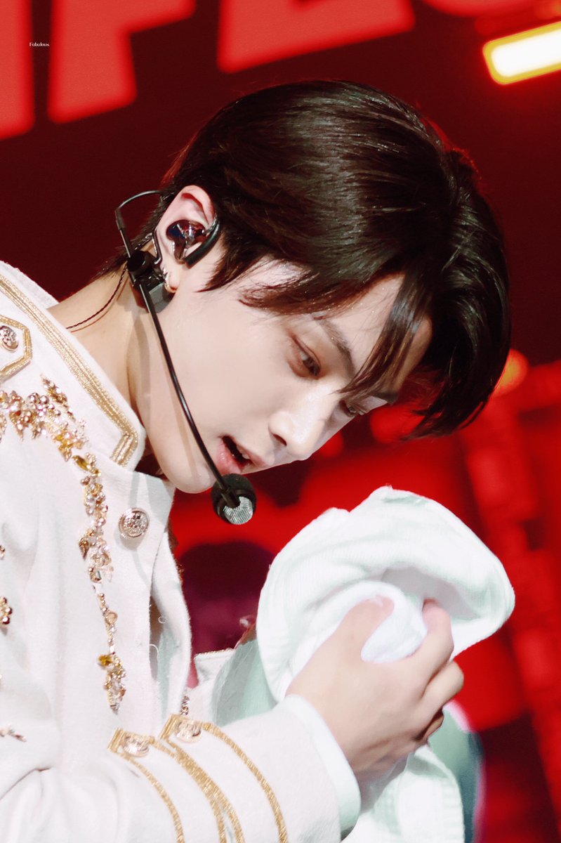 Fabulous0420's tweet photo. 🌡
#제이 #Jay 
#ENHYPEN #엔하이픈 
#EN_WORLDTOUR_MANIFESTO https://t.co/ATiYOu1HuV