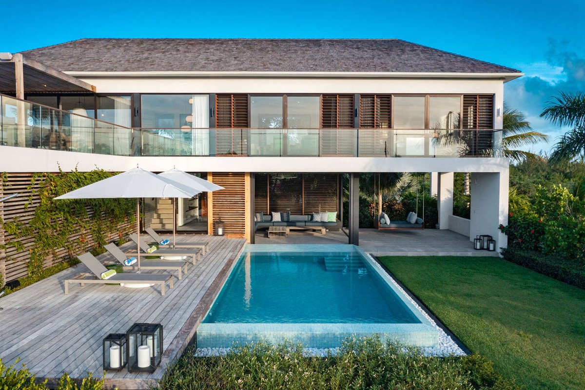 RentalEscapes's tweet photo. 📍Aqua Verde, Grace Bay, Turks and Caicos
.
.
.
#rentalescapes #travel #luxuryvilla #luxurytravel #luxuryhomes #luxuryrealestate #luxurylifestyle #beautifuldestinations #luxuryliving #luxuryworldtraveler #holidayrental #turksandcaicos https://t.co/GOtuZySUmL