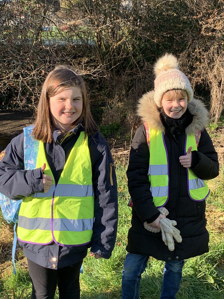 chacewatersch's tweet photo. A great day for Bur Oaks to develop their fieldwork skills and learning about the stages and features of a river. https://t.co/xIsUnrTH3F