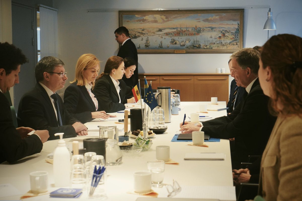 MoldovainSweden's tweet photo. Kicking off the program with a visit to the @sweboardoftrade. Strengthening crucial moldo-nordic trade relationships and paving the way for future investment 💪
@LilianaGutan @MoldovaMFA#mdspeakervisit https://t.co/a9zkbBt5n1