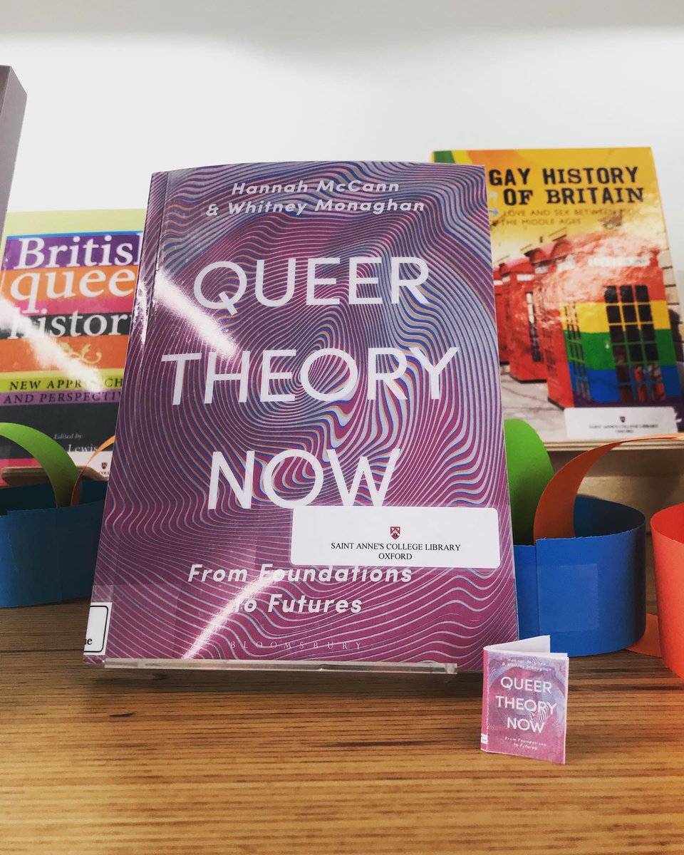 StAnnesLibrary's tweet image. #TinyBookTuesday we have these delightful tiny versions of books from our displays. They even have tiny shelfmarks!

What other books should we make tiny? Suggest a book and it may appear ‘tinified’ next week!

#lgbthistorymonth #tinybook #bookarts  #stannescollege