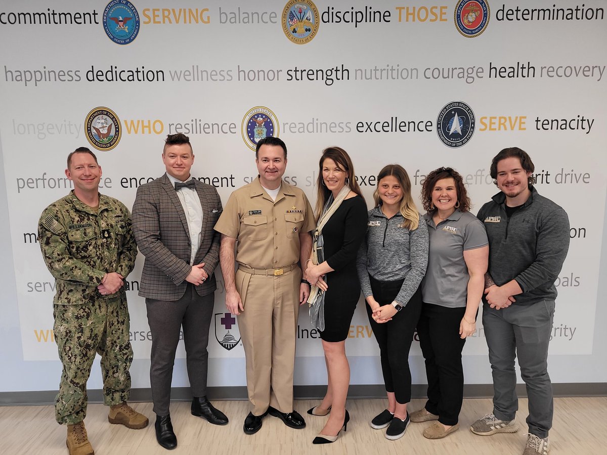 Yesterday our Armed Forces Wellness Center had the honor of hosting RADM Brandon L. Taylor - the Director of Public Health for Defense Health Agency. Our Wellness Center teams work hard to support Total Force Fitness! @DoD_DHA @DHADirector @belvoirhospital @MDW_USARMY
