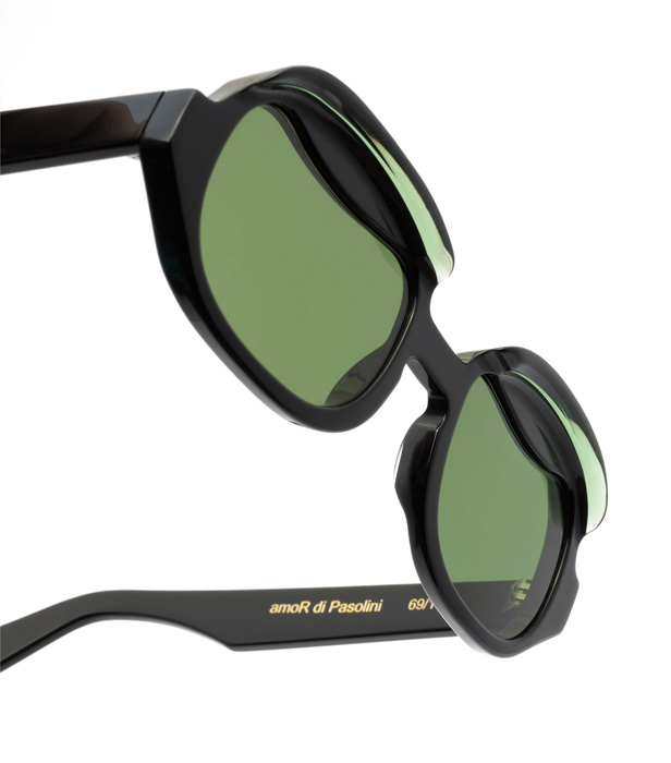 Gli #occhiali  rendono omaggio al genio di #PierPaoloPasolini con la limited edition di @BayriaOcchiali ispirata alla città che tanto amò: #Bari 🕶️ Un amore senza tempo 💕 #CentenarioPasolini
sfilate.it/357499/bayria-…