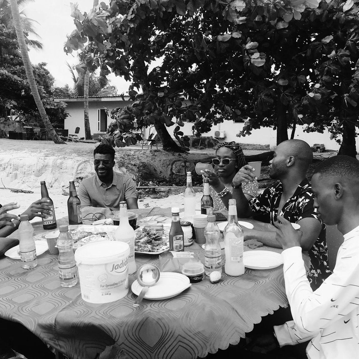 CodOnEvent's tweet image. La communauté, c’est une famille,

La communauté c’est un réseau,

On apprends mais on s’y amuse aussi ☺️

En images notre première journée récréative 🥳🥂🏝organisée avec des membres de notre Communauté 👩‍💻🧑‍💻😊.

#codon
#codeispoetry