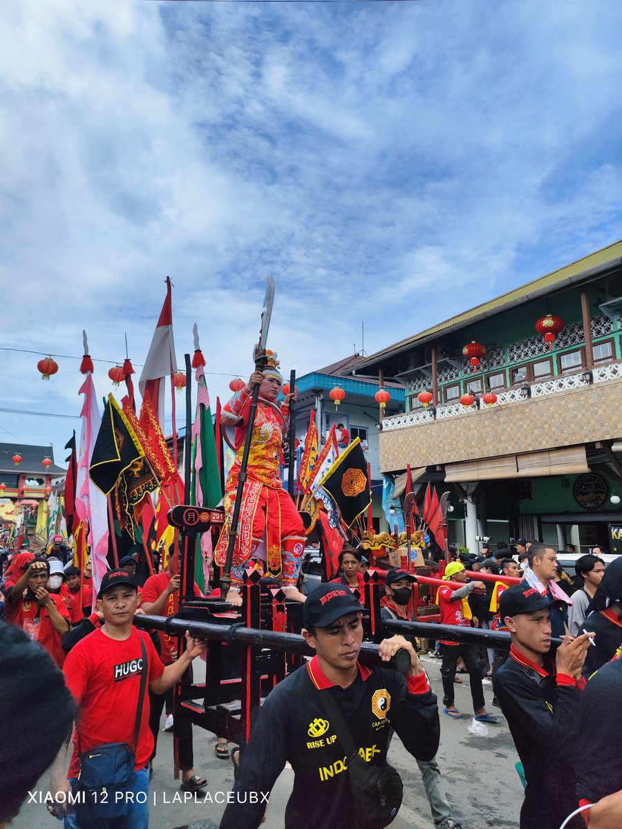 96thTatsuya's tweet image. Dan beberapa tambahan, foto Tatung di Pawai CapGoMeh

Shot on #Xiaomi12Pro 

#CapGoMeh #CapGoMeh2023 #ShotOnXiaomi #XiaomiPhotography #ShotOnSnapdragon 

@XiaomiIndonesia @Snapdragon_ID