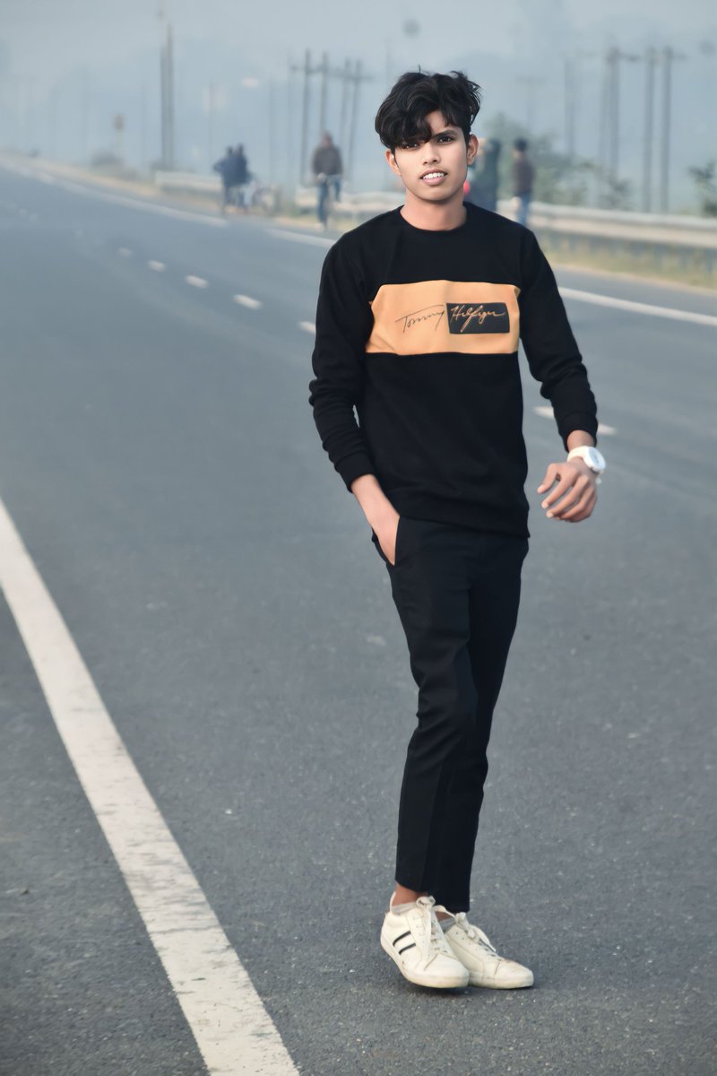 thevishalraaj's tweet photo. #_Smiles are always in fashion..!❤️❤️
👑👑👑🥀-(Vishal)-🥀👑👑👑 https://t.co/dCcsFmsOPi