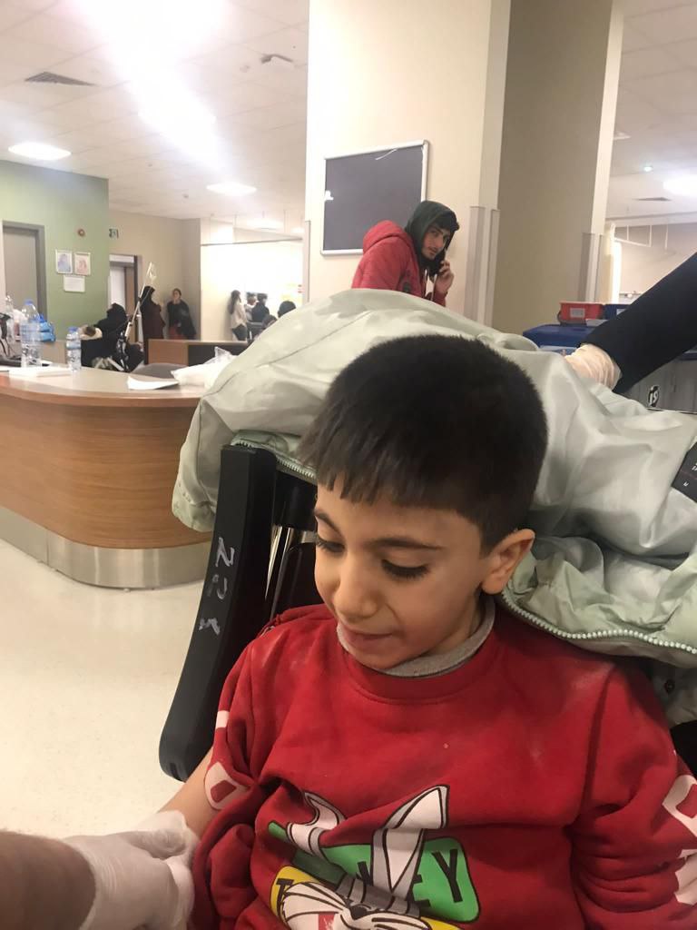 Adana şehir hastanesinde ailelerine ulaşılmıyor yayalım aileler belki görür duyuralım