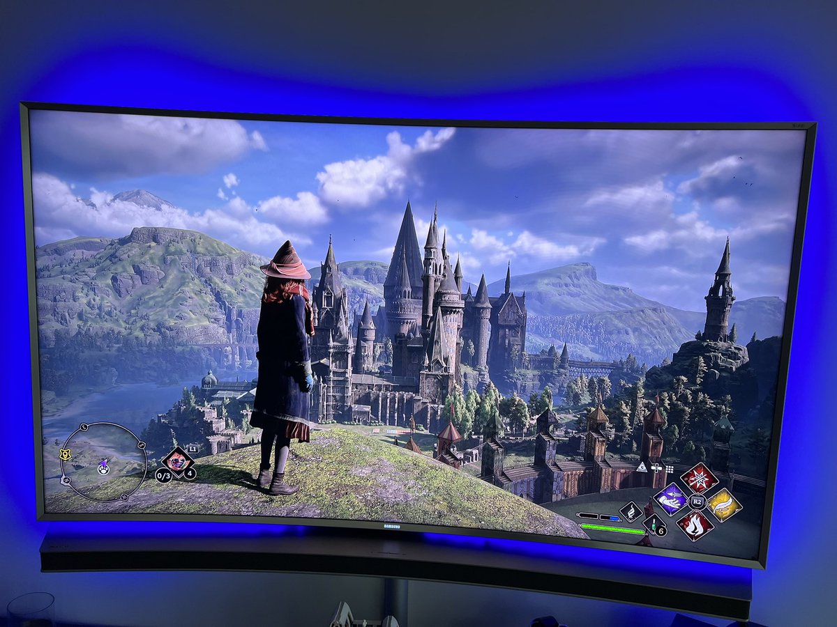 WorldofKeralis's tweet photo. Played the whole day yesterday, such an enjoyable adventure! The whole family loves it! 🪄🧙‍♂️

Thank you so much for the key @wbgames @Mi5Coms @Mandoodles! #HogwartsLegacy https://t.co/8TbwugZT32