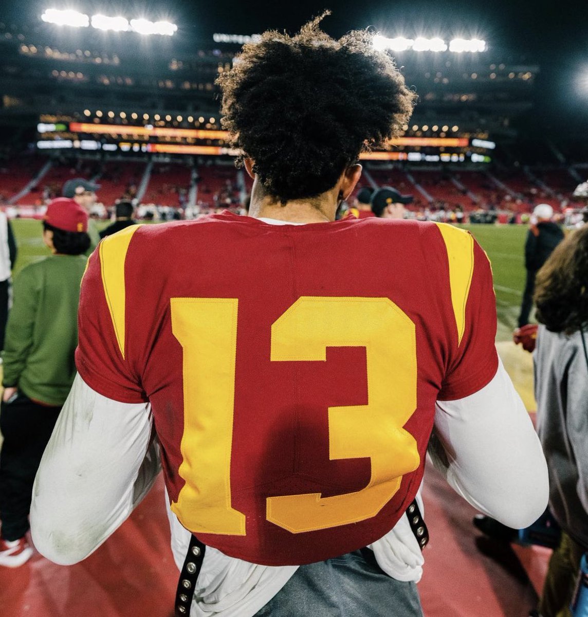 OlaveBettah's tweet image. I will die a martyr and the people will remember what I stood for #MambaOut✌️