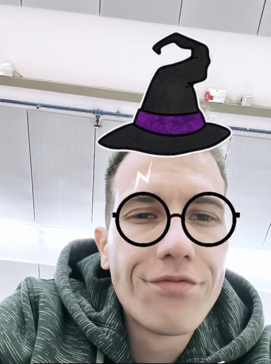 Moinsen! Sehe heute ab 17Uhr so aus. Hogwarts Hype ist da🤡😂 #HogwartsLegacy #HarryPotter