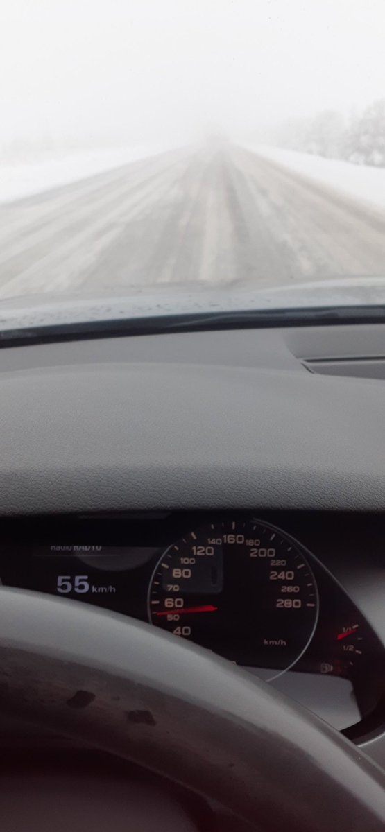 Denizli çardak hava limanına gidecek olan arkadaşlar Alikurt tan sonra hava limanına kadar yollar bu şekilde buz pisti gibi. Dikkat ke.